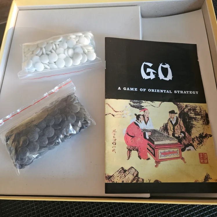 GO Deluxe -A Game of Oriental Strategy Vintage 1982 image indicator(3)