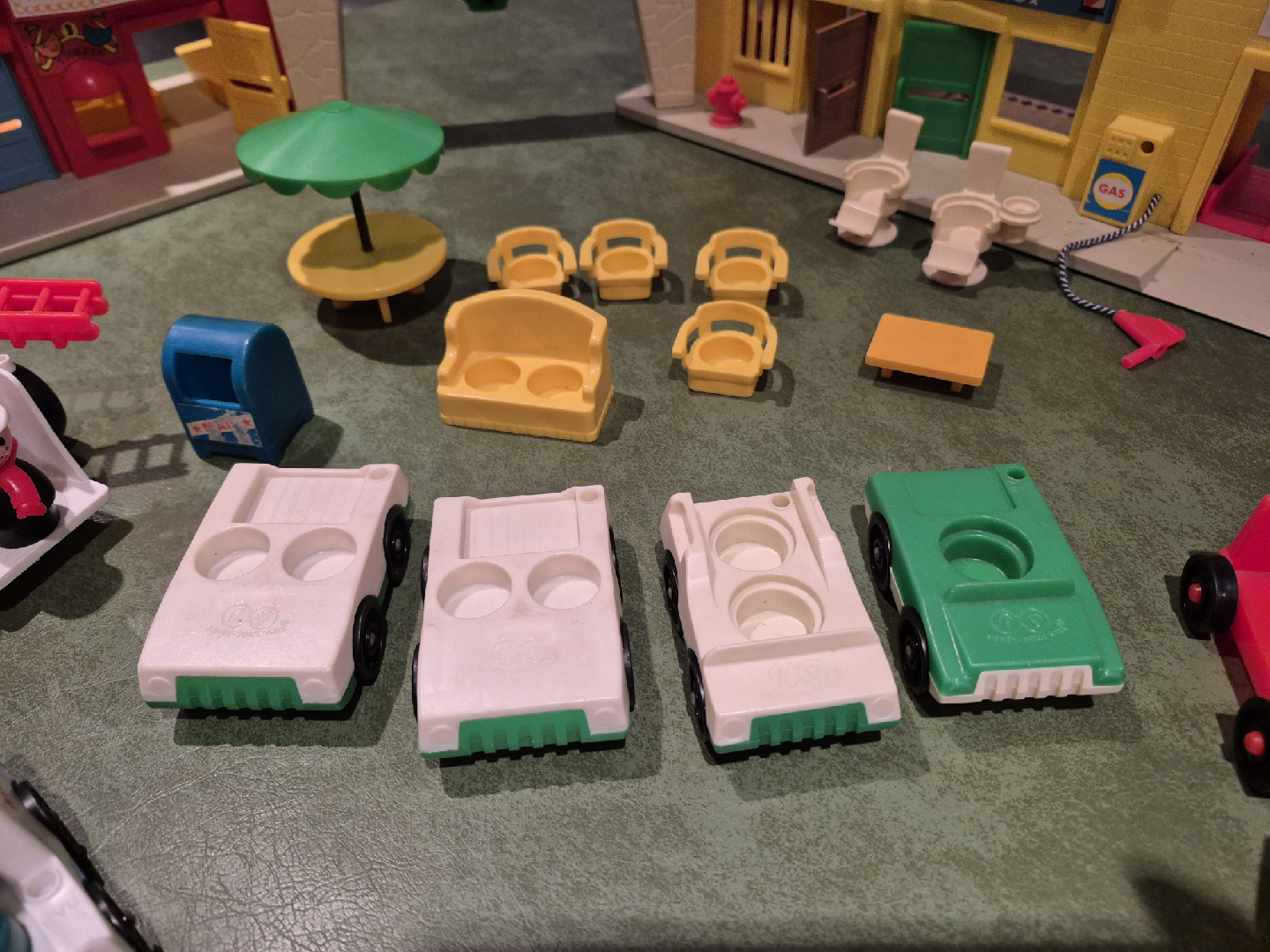 Vintage Fisher-Price Little People Town & Vehicles - photo 4