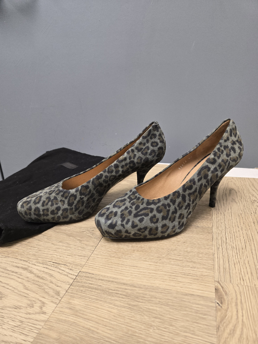 Dries Van Noten Leopard Print Heels - Size 40 - photo 2