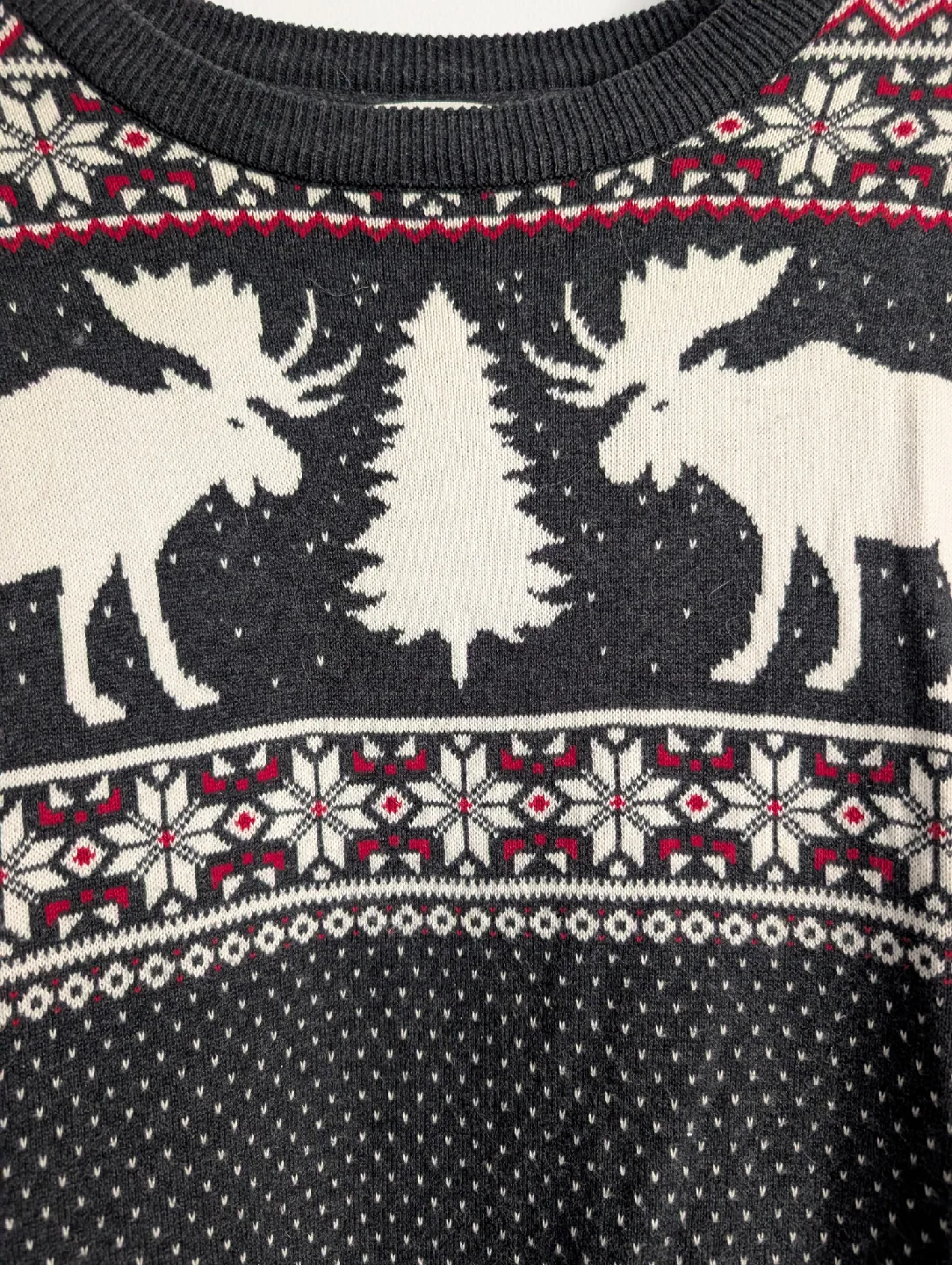 Women's Aspen Moose Christmas Sweater - XL image indicator(2)
