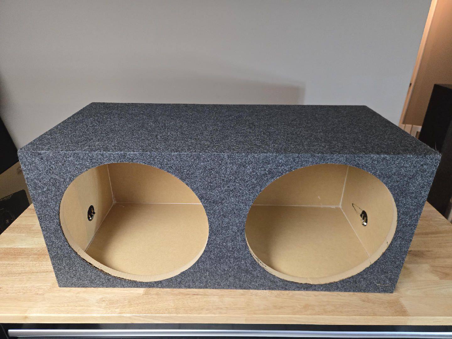 Brand New Dual 15" Sealed Subwoofer Enclosure - photo 2