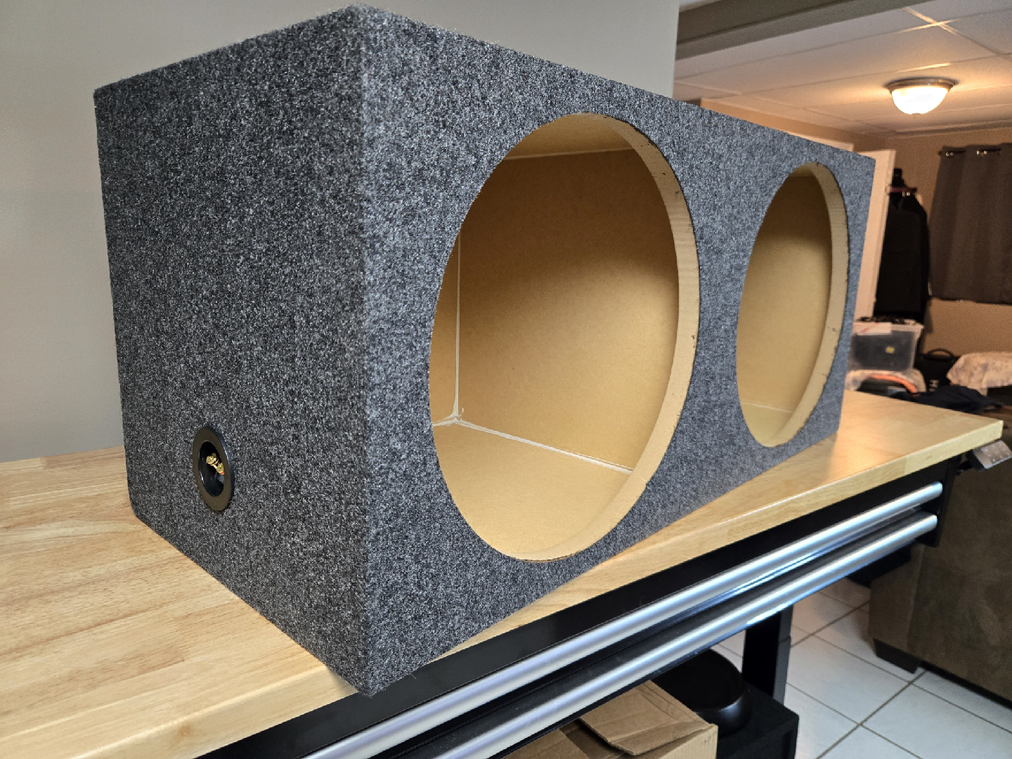 Brand New Dual 15" Sealed Subwoofer Enclosure - photo 3