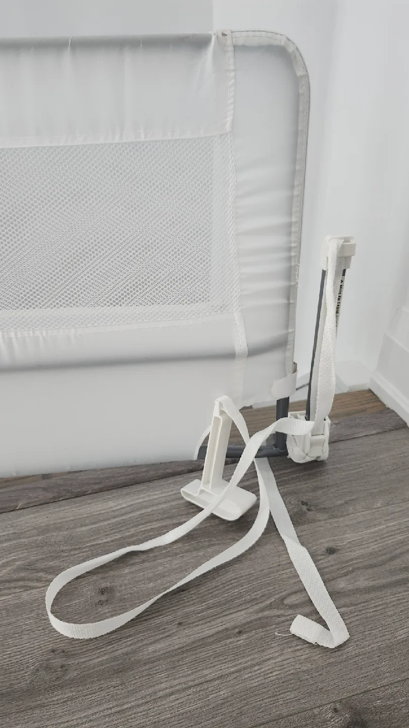 Regalo 54 inch Extra long Bed Rail, White image indicator(5)