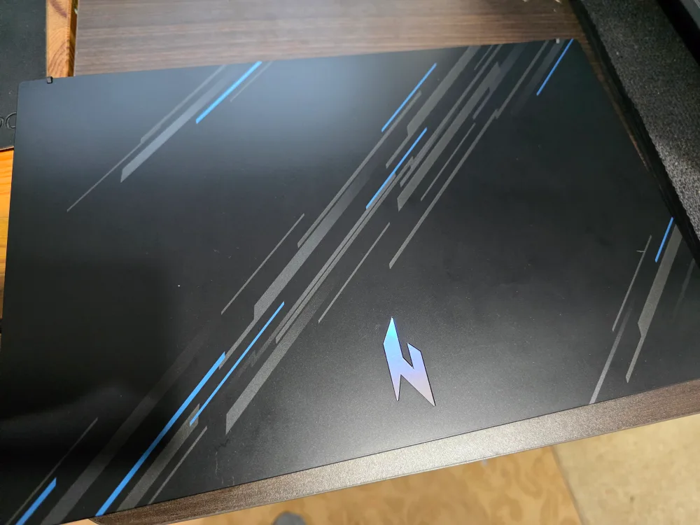 Acer Nitro V 15 Laptop -RTX 4060,  Intel i7, 16GB RAM, 1tb ssd thumbnail
