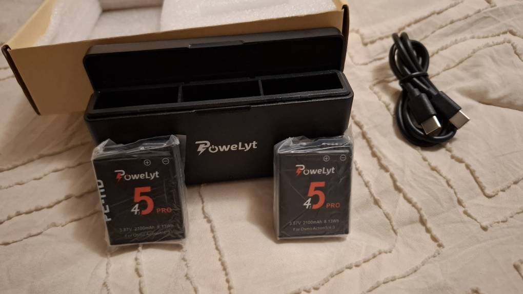 Powelyt Charger + 2 Batteries for DJI Osmo Action 3, 4, 5 pro, 6