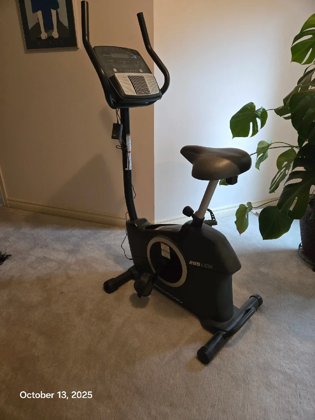Pro-Form 225 CSX Exercise Bike image indicator(2)