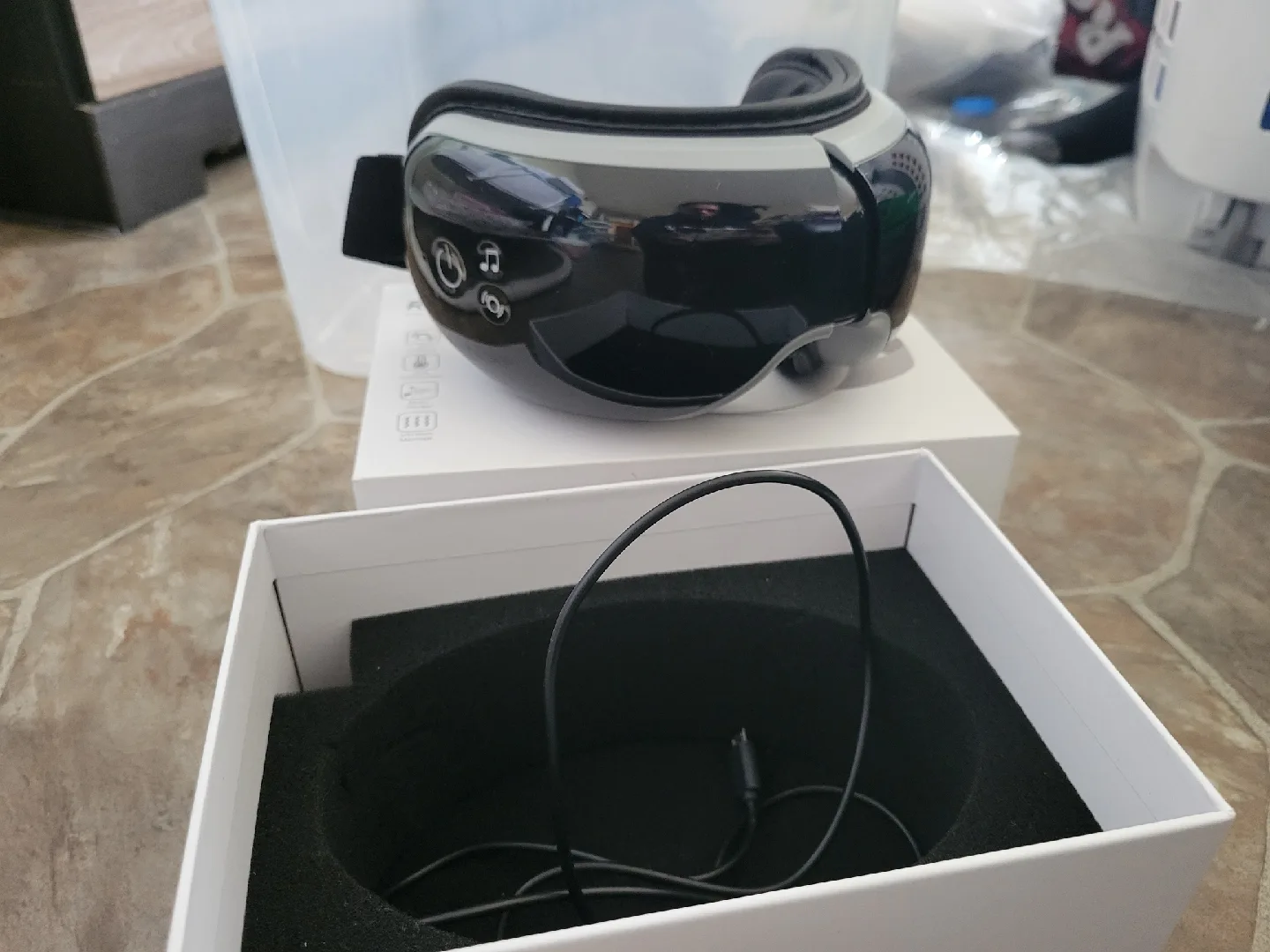 RENPHO Eye Massager with Heat & Music Therapy image indicator(2)