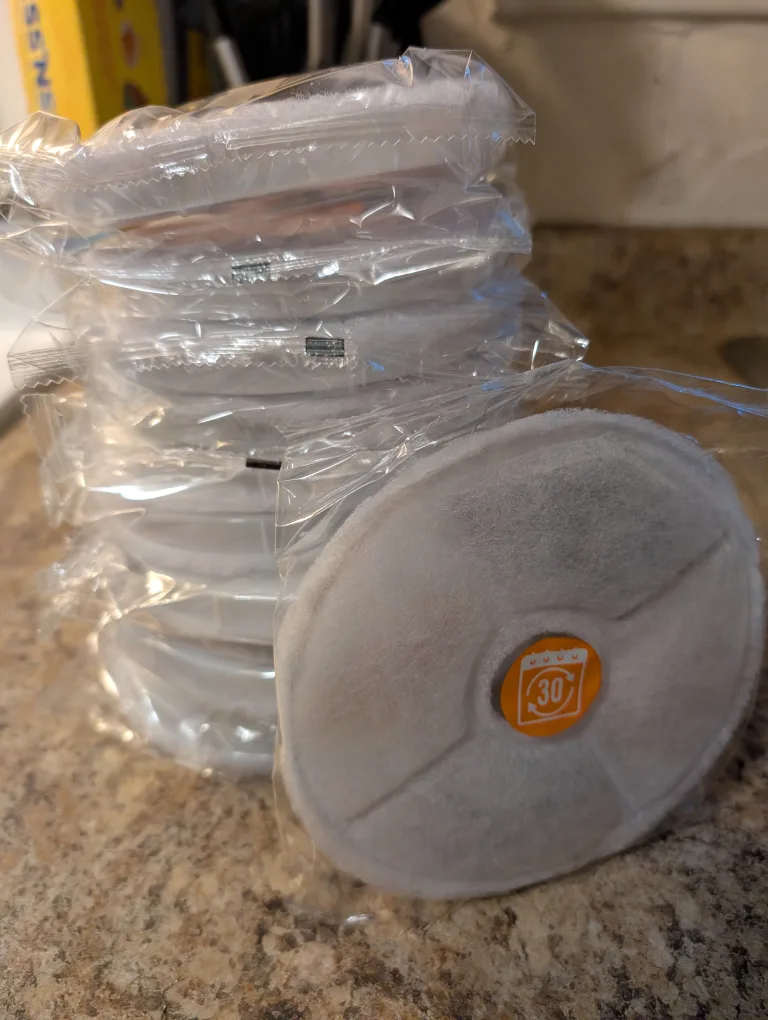 Pet Water Fountains and Filters image indicator(2)