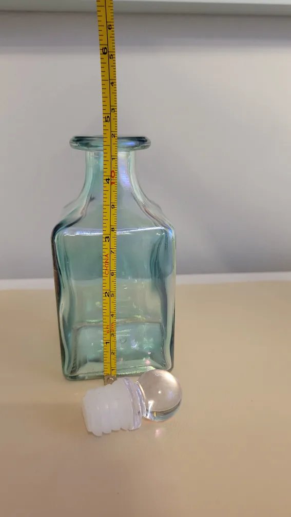 Decorative Glass Bottle with Stopper image indicator(3)