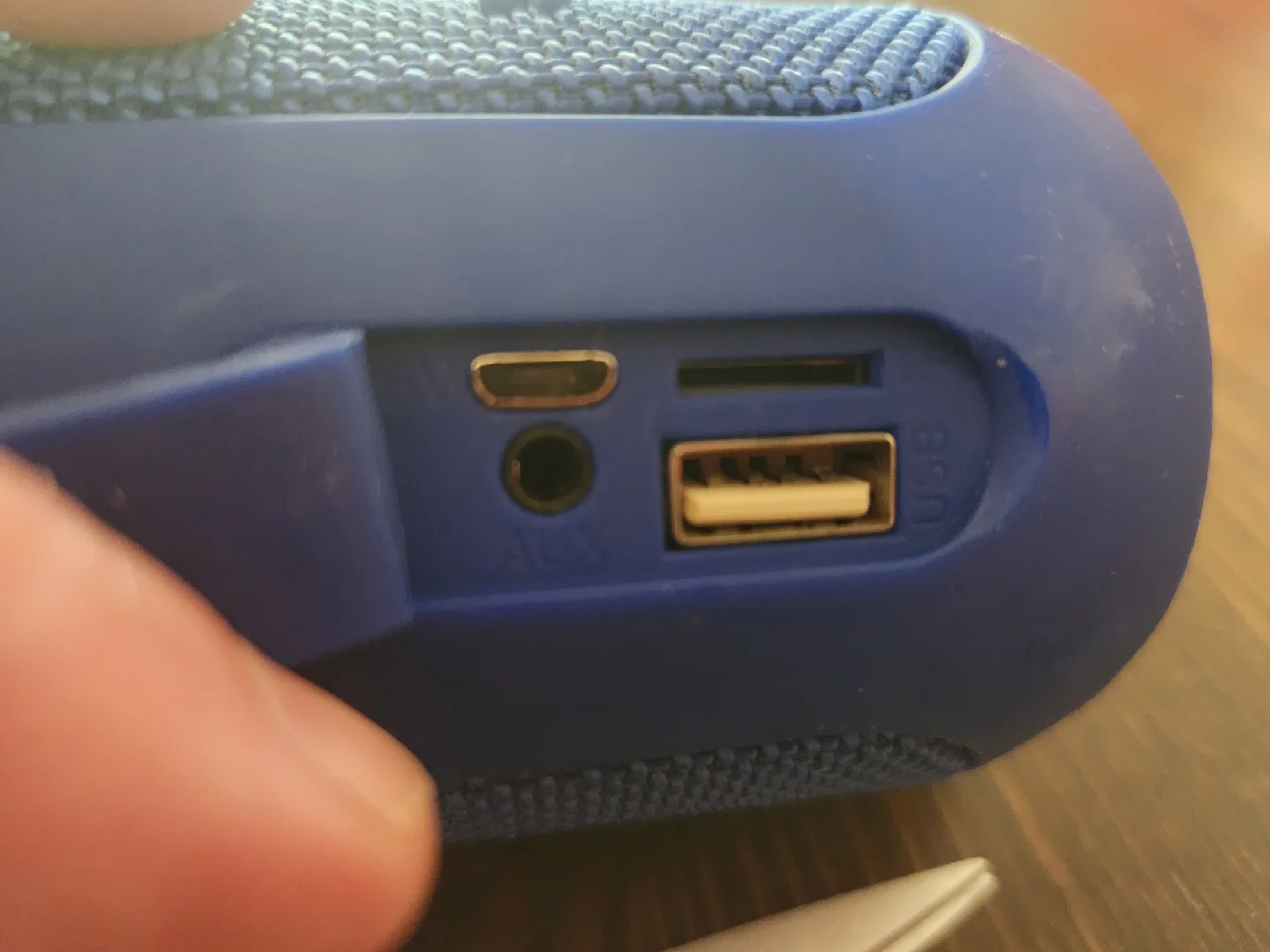 JBL Flip 4 Blue Portable Bluetooth Speaker image indicator(3)