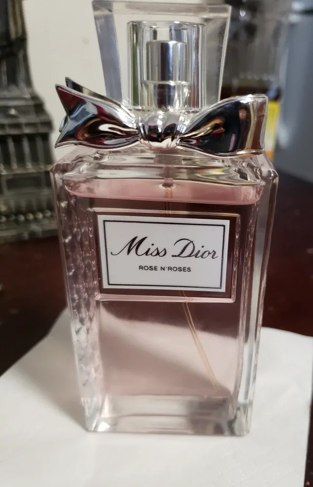 Miss Dior Rose N' Roses Perfume image indicator(3)