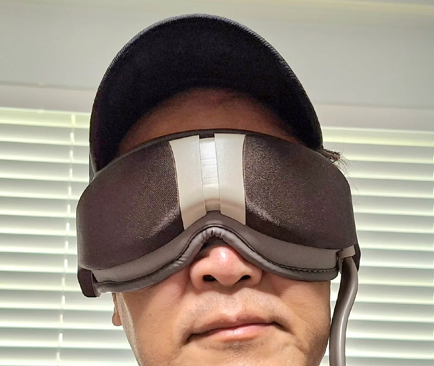 OSIM uGalaxy OS-112 Eye Massager with Manual image indicator(2)