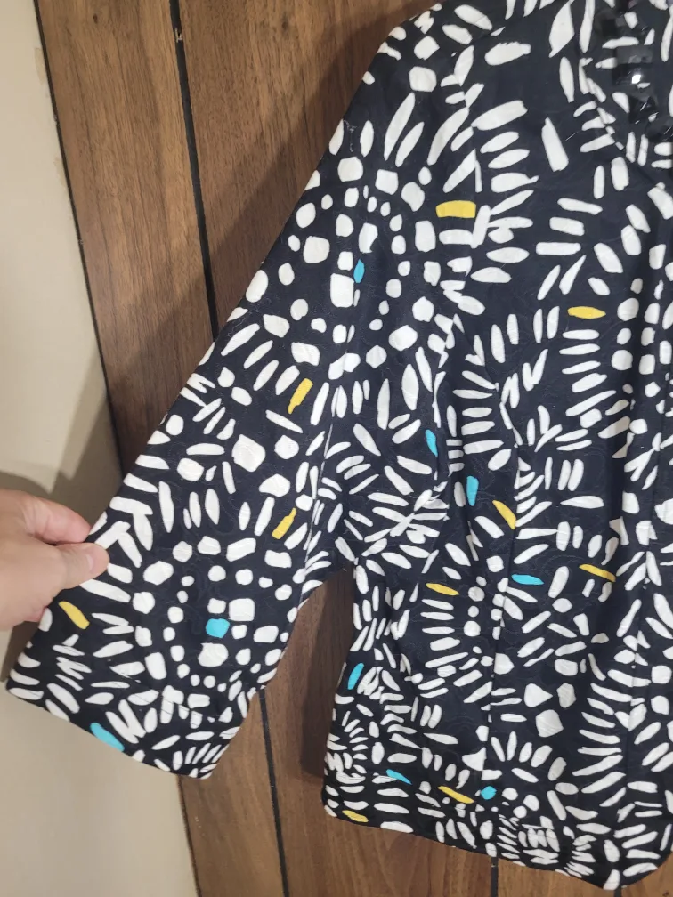 Allison Daley Black/White Patterned Jacket - Size 10 image indicator(2)