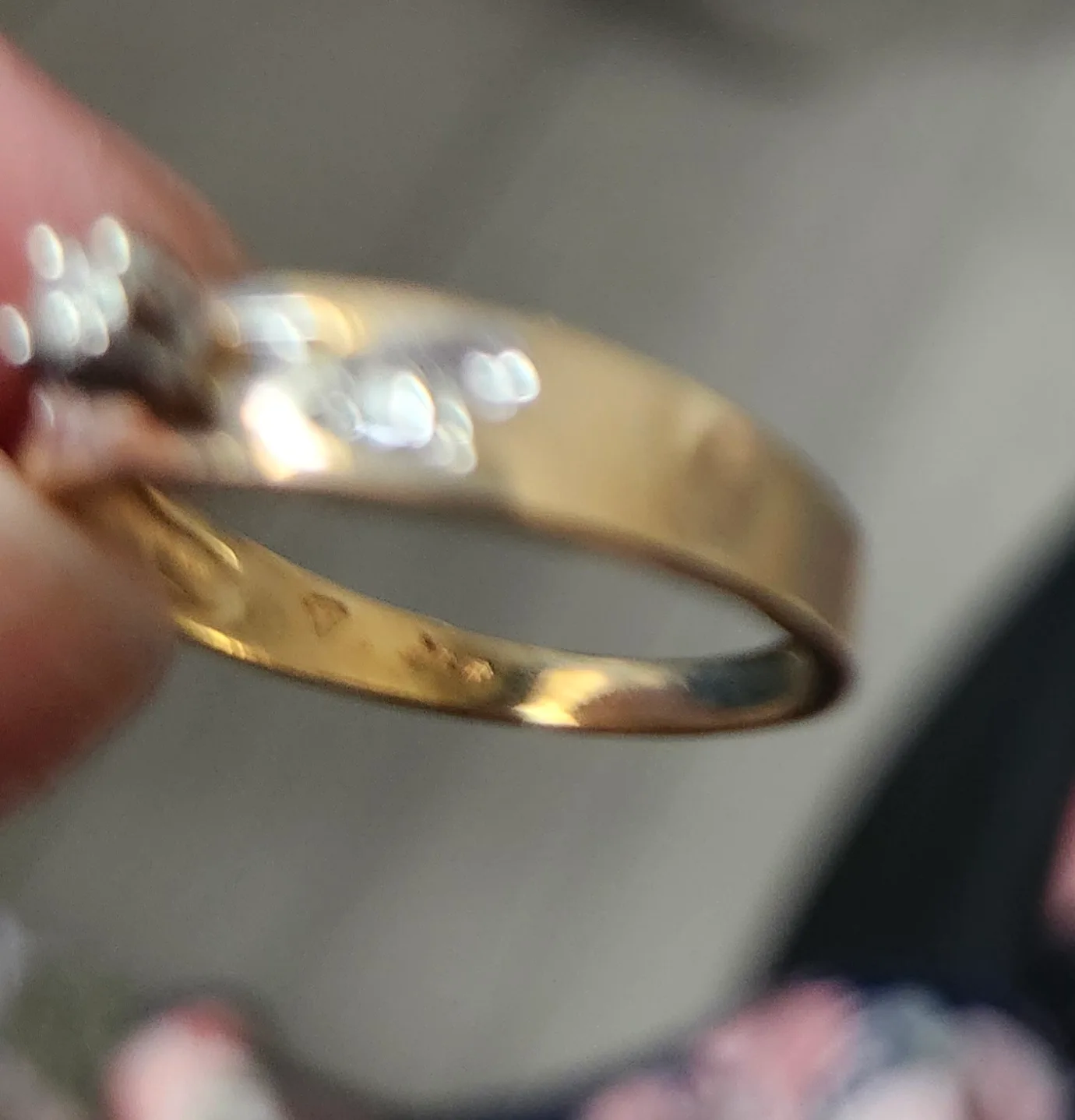 10ct Gold Diamond Ring Set image indicator(4)