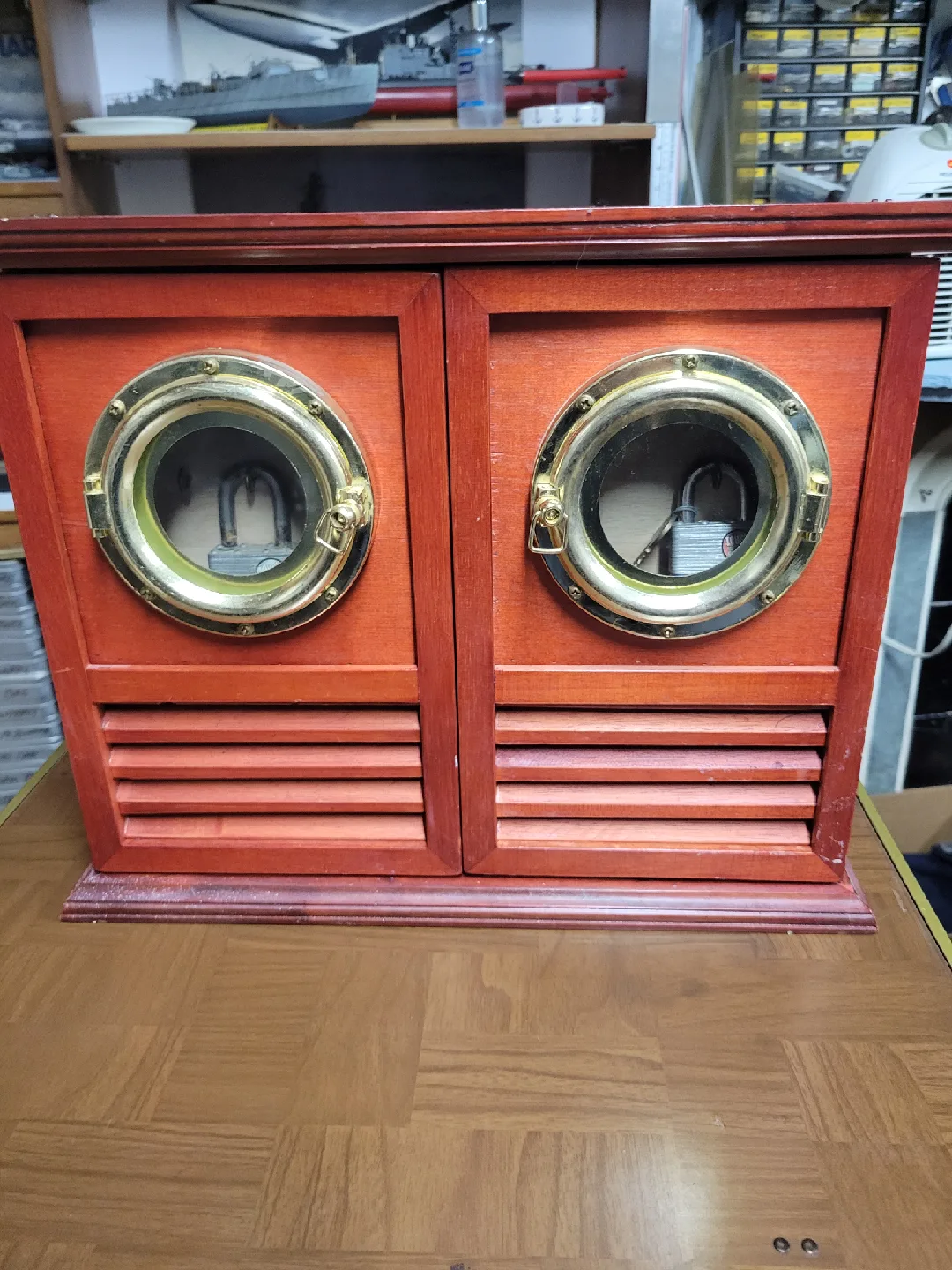 Nautical Style Wooden Key Cabinet image indicator(2)