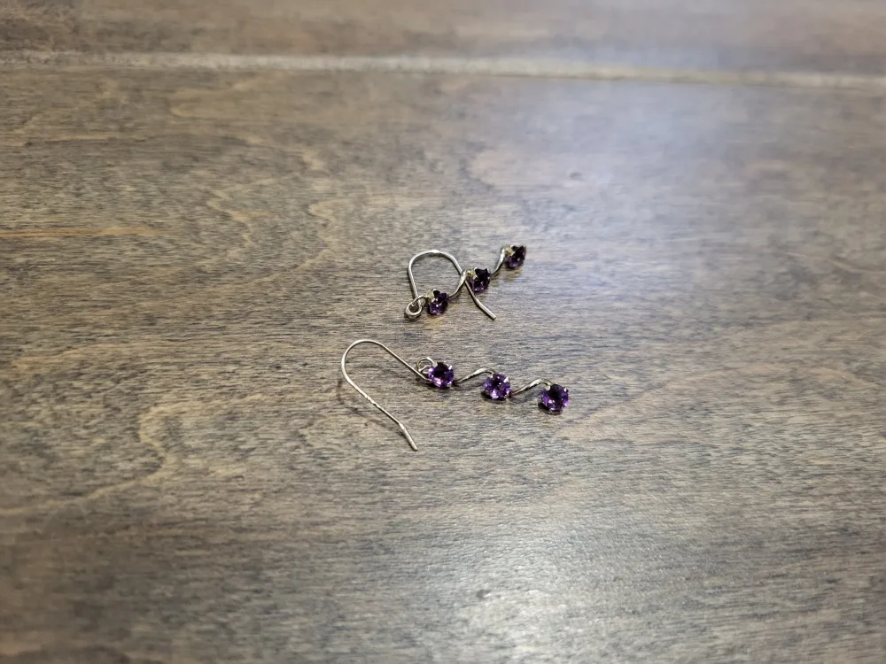 Brand New 10K White Gold Amethyst Earrings For Sale image indicator(4)