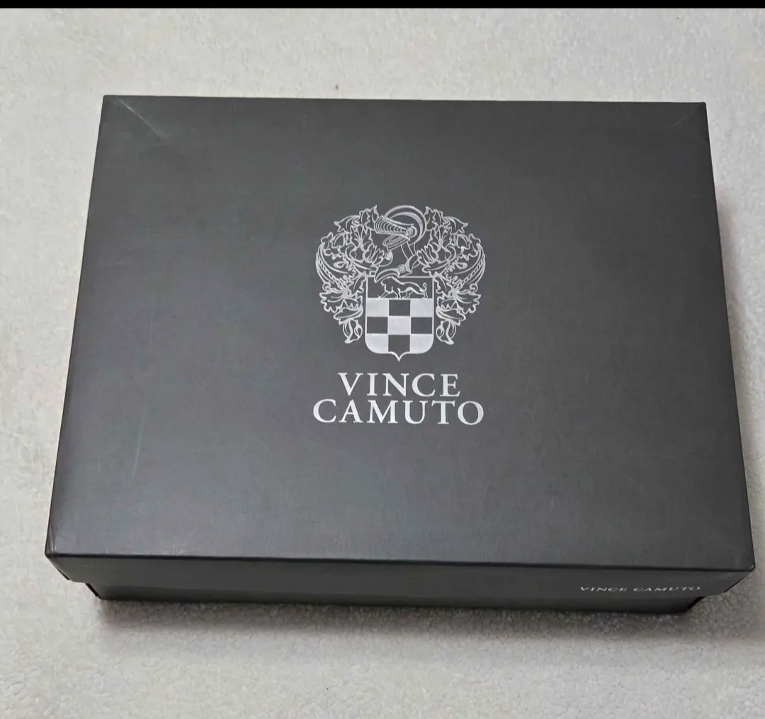 Vince Camuto Booties Size 8M image indicator(4)