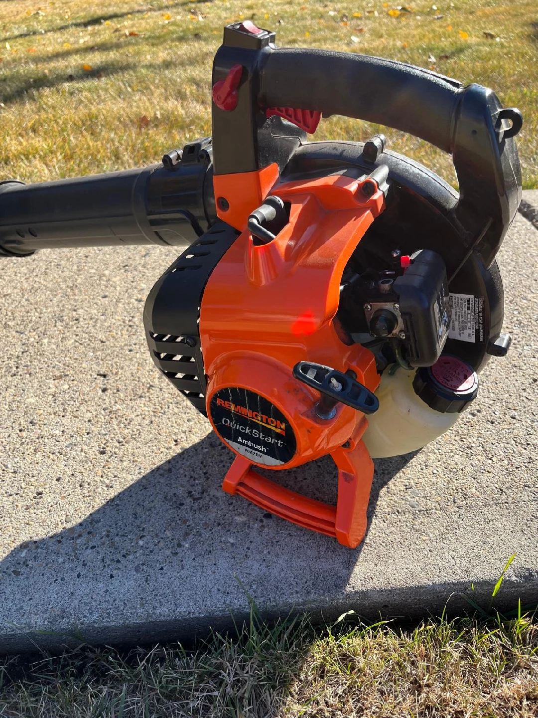 Remington QuickStart Ambush RM28BV Leaf Blower - photo 4