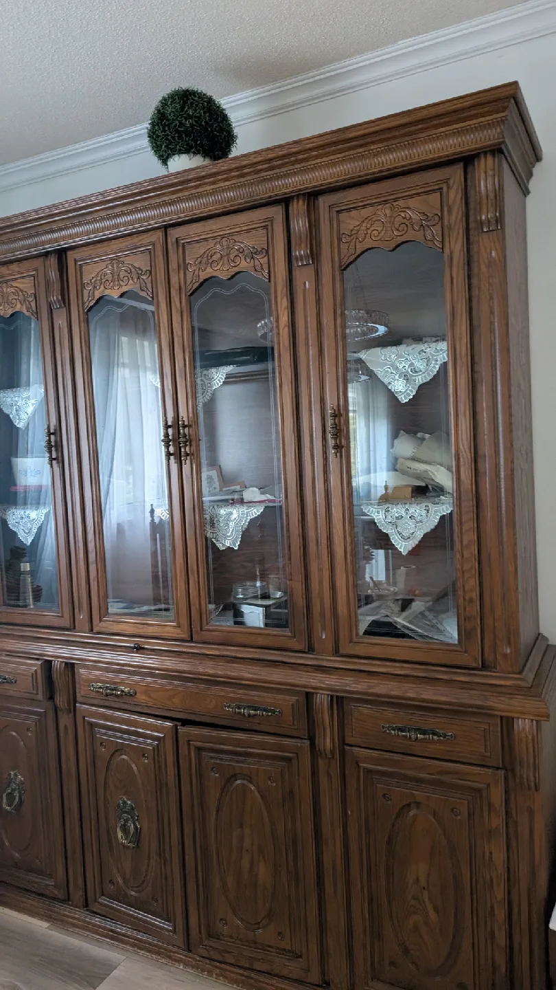 Vintage Wooden China Cabinet image indicator(4)