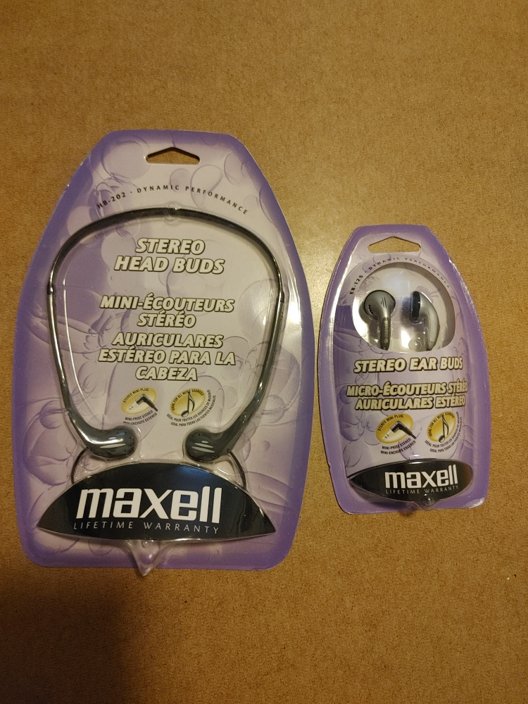 🧡BRAND NEW! TWO PAIRS OF SEALED MAXELL HEADPHONES.