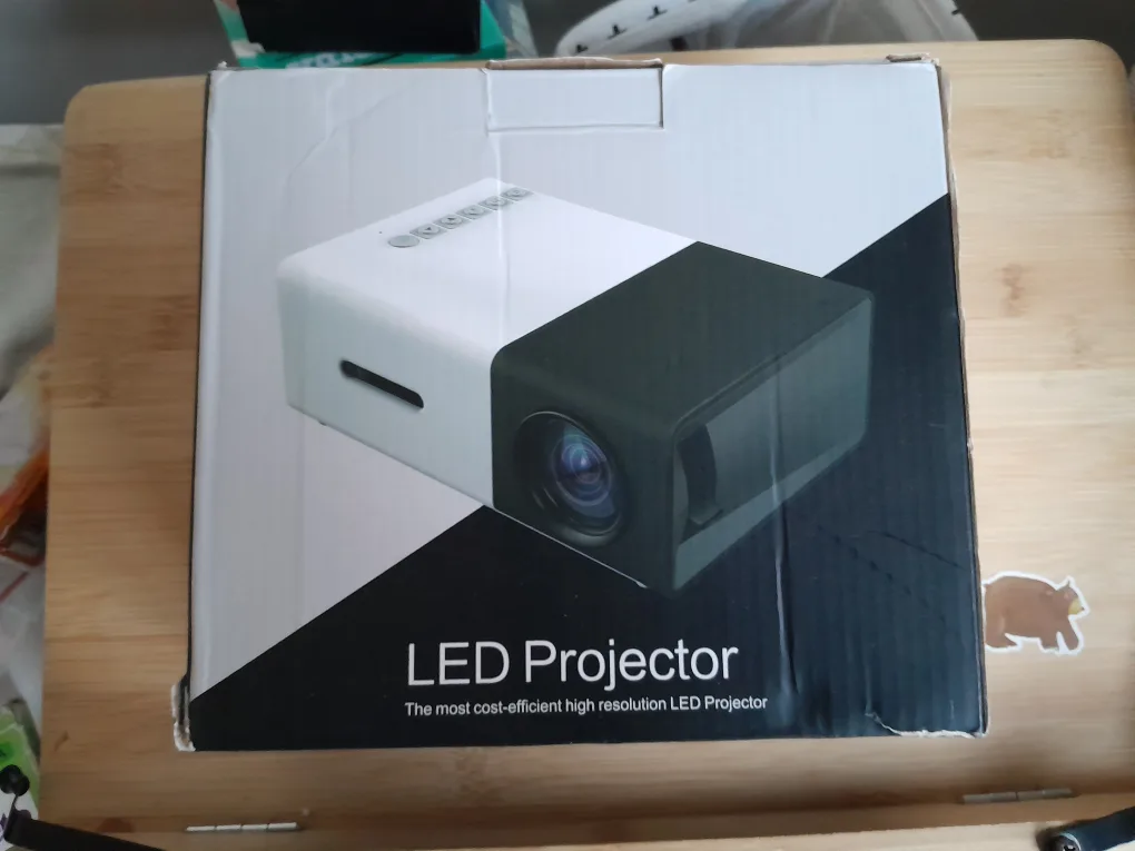 LED Projector - Cost-Efficient High Resolution