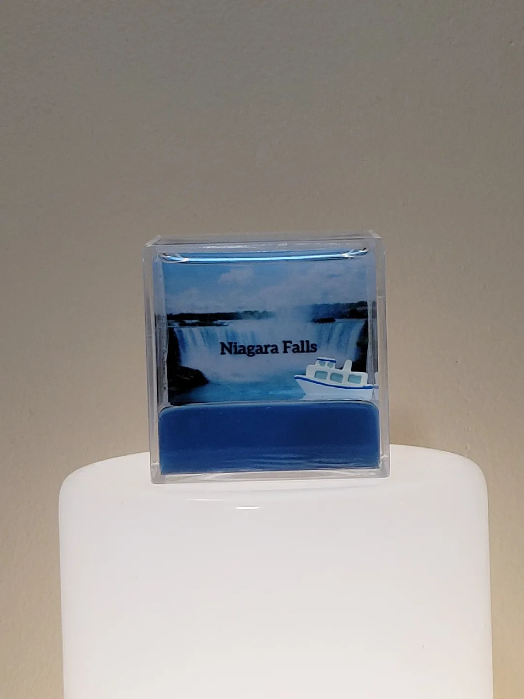 Niagara Falls Water Cube Souvenir image indicator(2)