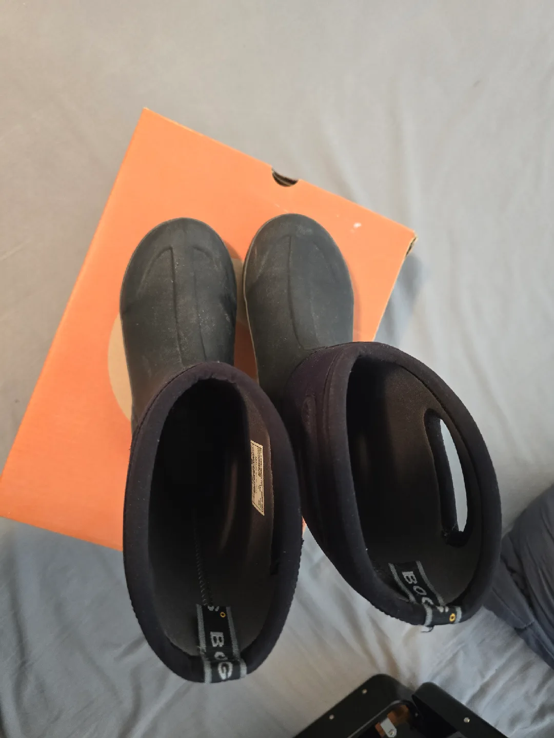 Bogs  Winter Boots, Size 5 Kids ( EUR38) In Very good condition image indicator(7)