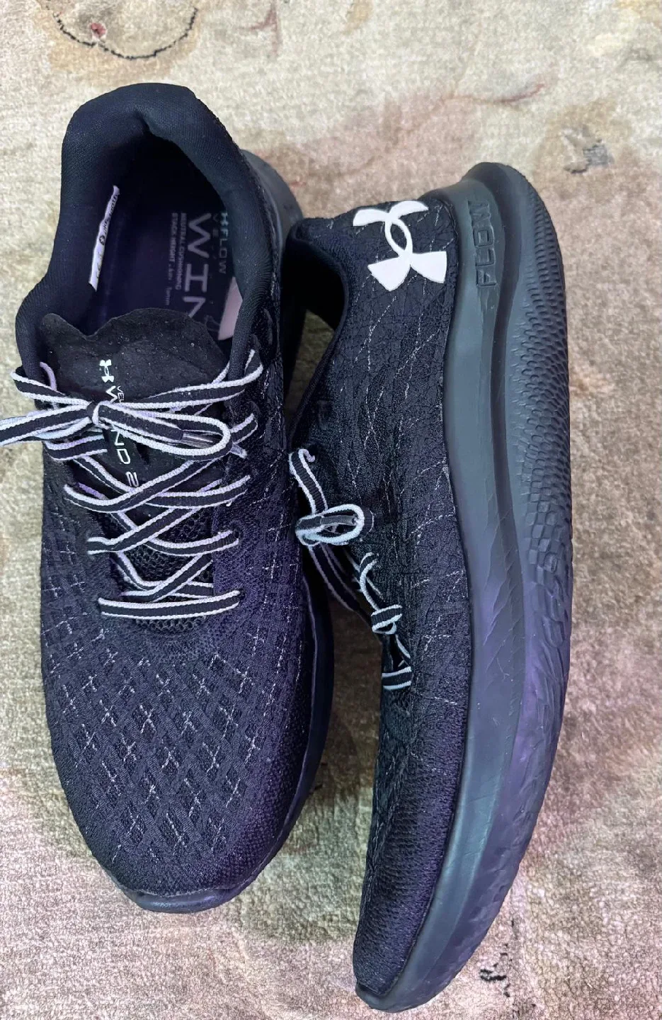 Under Armour image indicator(2)