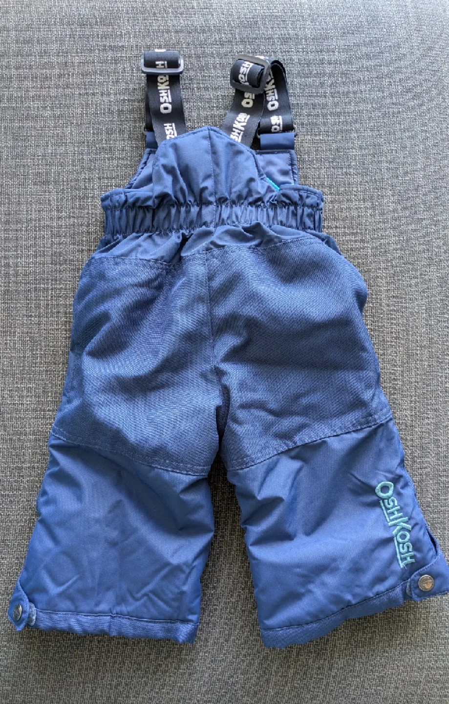OshKosh B'gosh Winter Jacket & Snow Pants Set - 12 months image indicator(7)