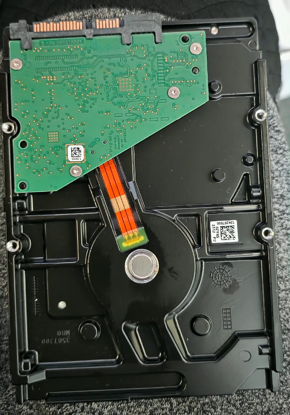 Seagate SkyHawk Lite ST2000VX007 Surveillance Hard Drive 2TB image indicator(2)