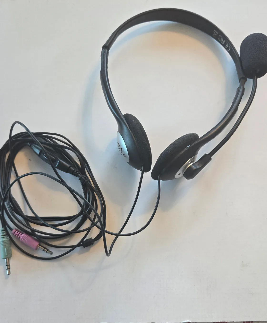 Manhattan Headset with Microphone image indicator(4)