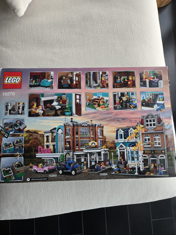 LEGO Creator Expert Bookshop 10270 - photo 2