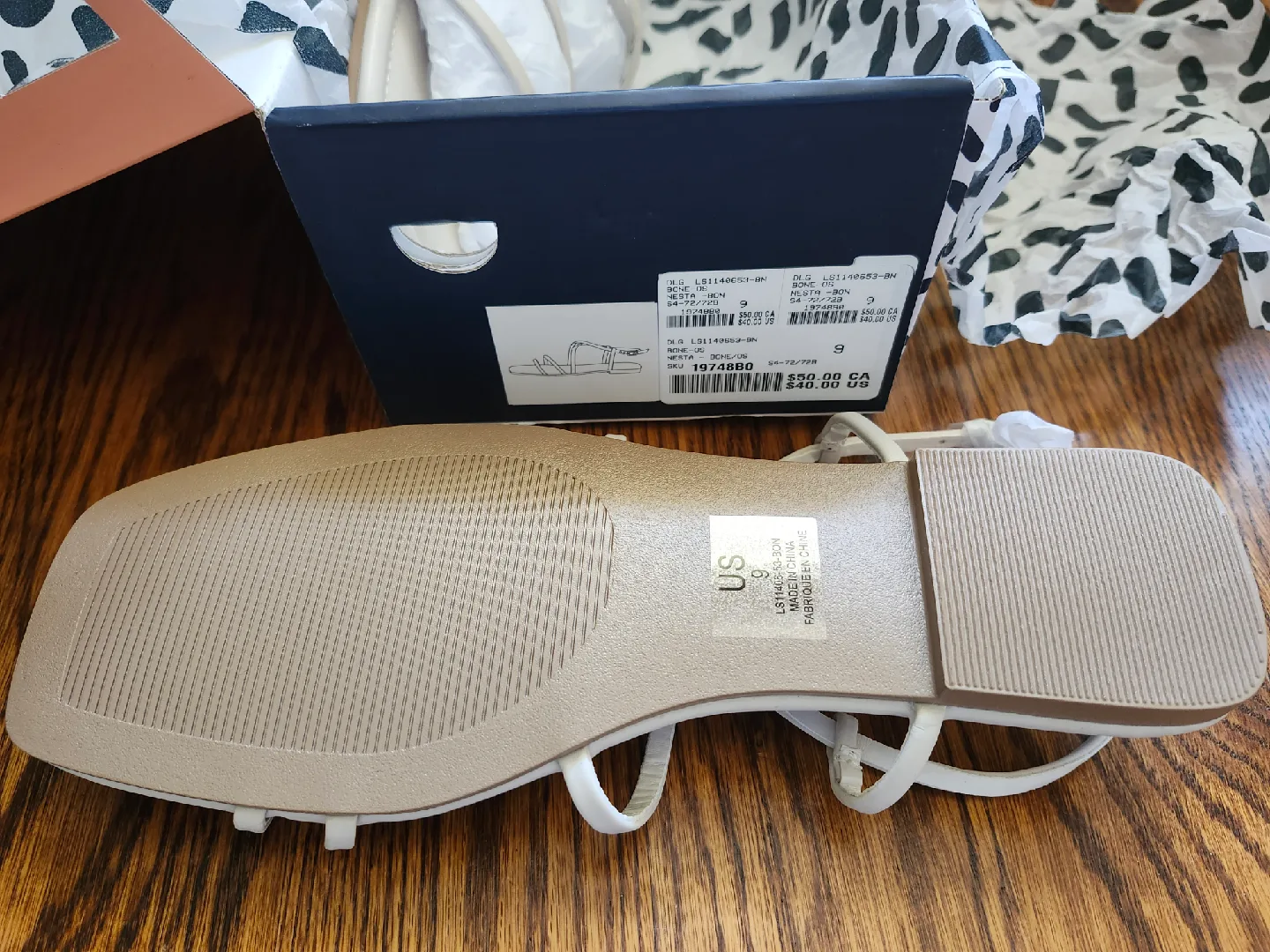 Universal Thread Beige Sandals - Size 9 image indicator(2)