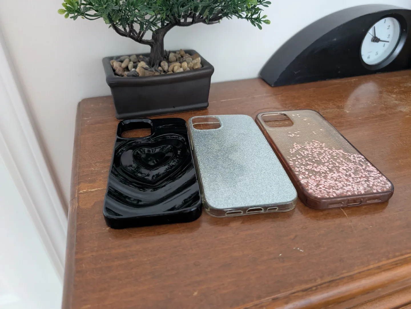 iPhone 12/12 Pro Phone Cases image indicator(3)