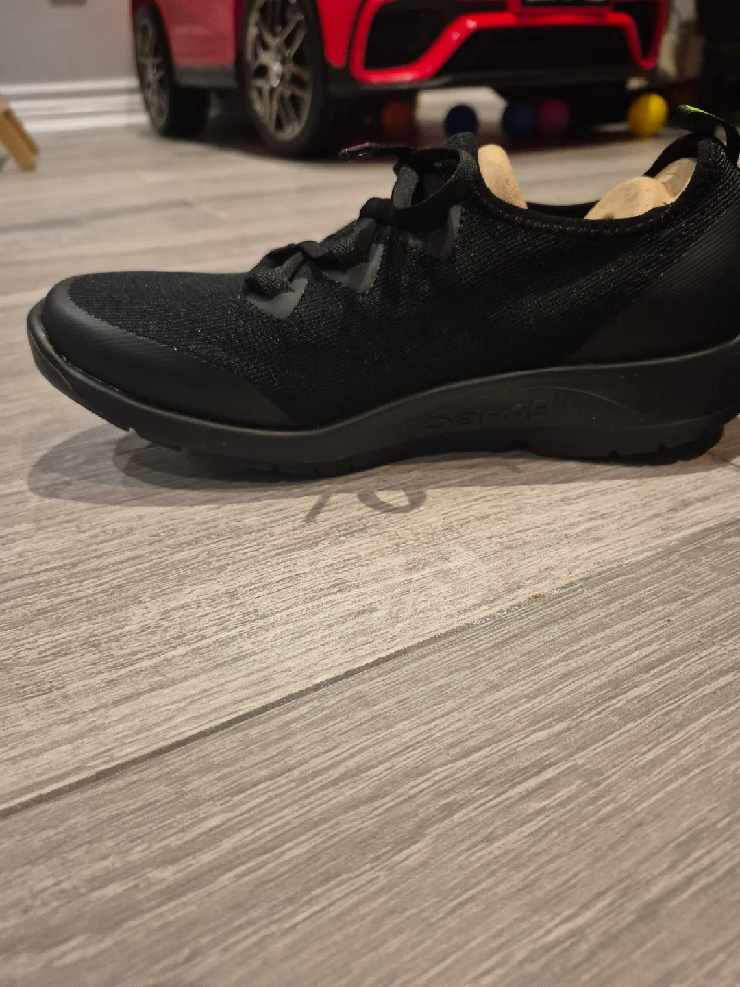 OOFOS Women's Sports Shoes Black, size 8 image indicator(2)