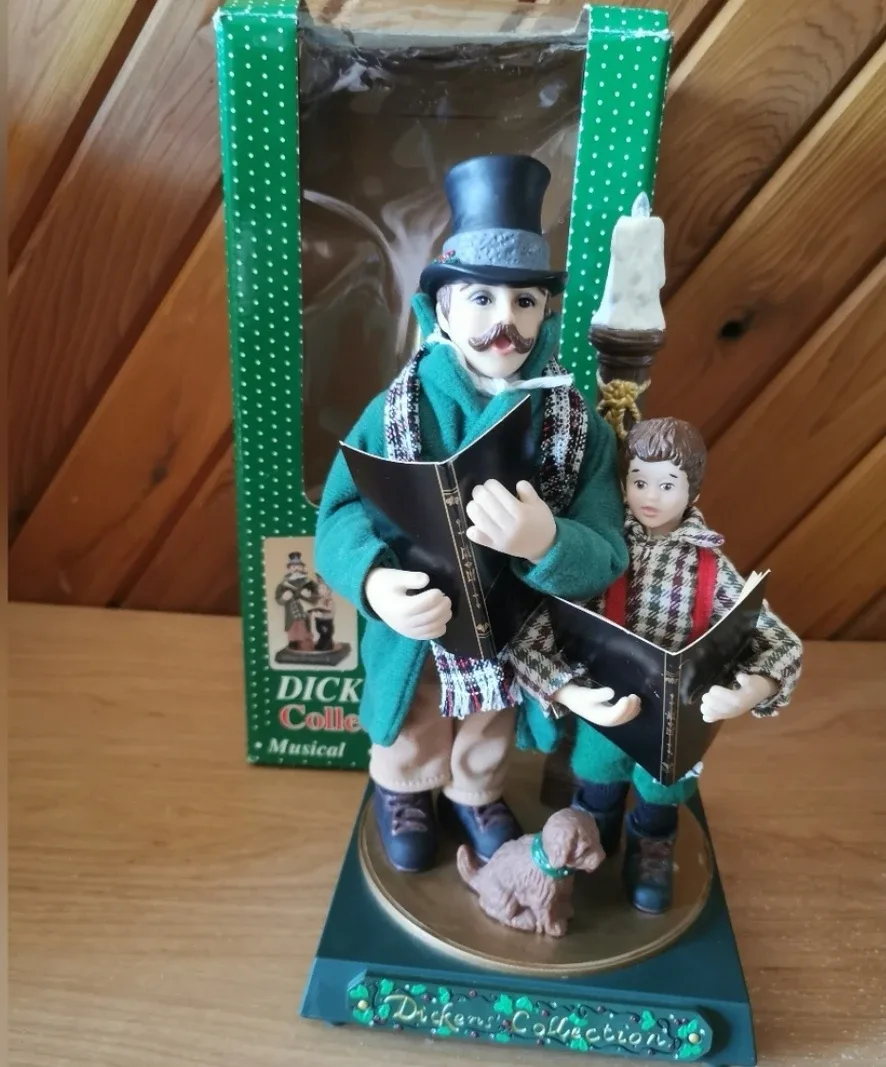 Vintage Dickens' Collection Musical Illuminated Christmas Decor thumbnail