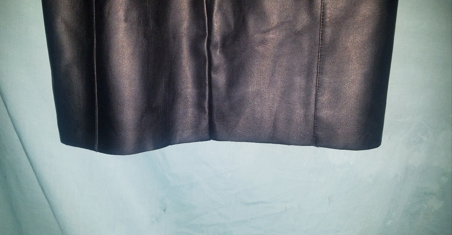 Black Express Pleather Mini Skirt Size 2 Excellent Condition - photo 3