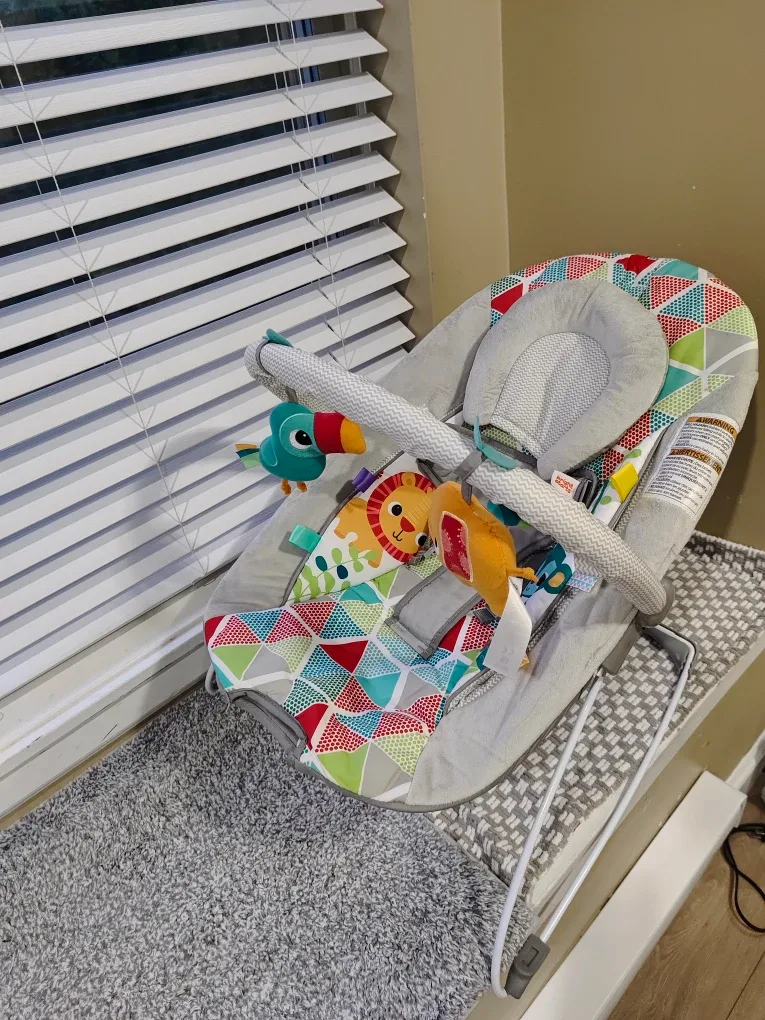 3-Point Harness Vibrating Baby Bouncer with -Toy bar image indicator(2)