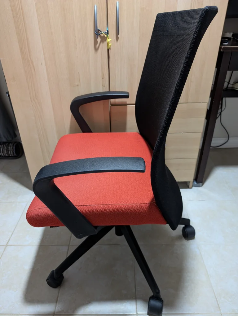 Office Chair - Red Orange Seat, Black Mesh Back image indicator(3)