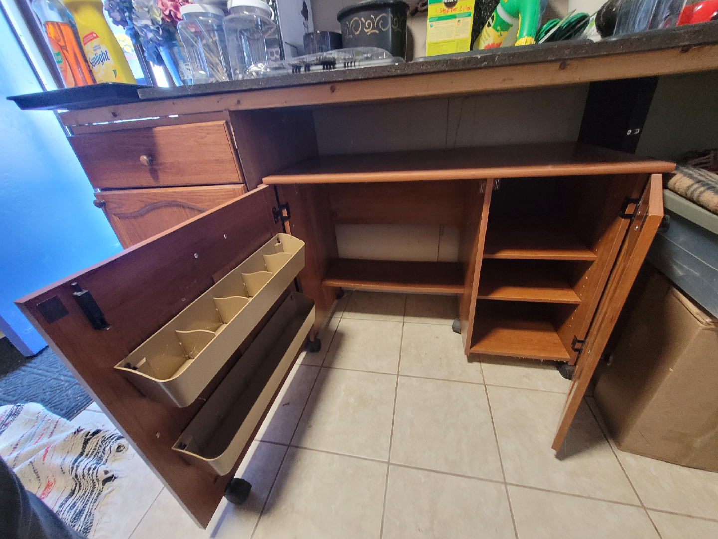 Sewing/Craft Cabinet - photo 2