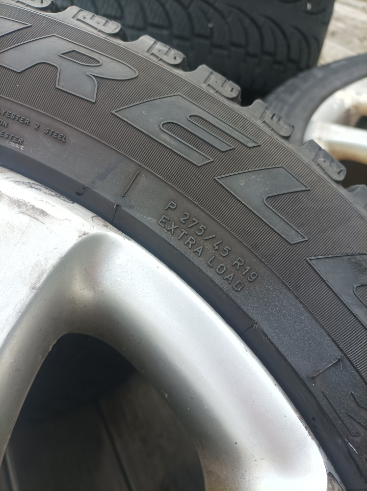 Pirelli Winter Tires on Rims - 275/45R19 - photo 3