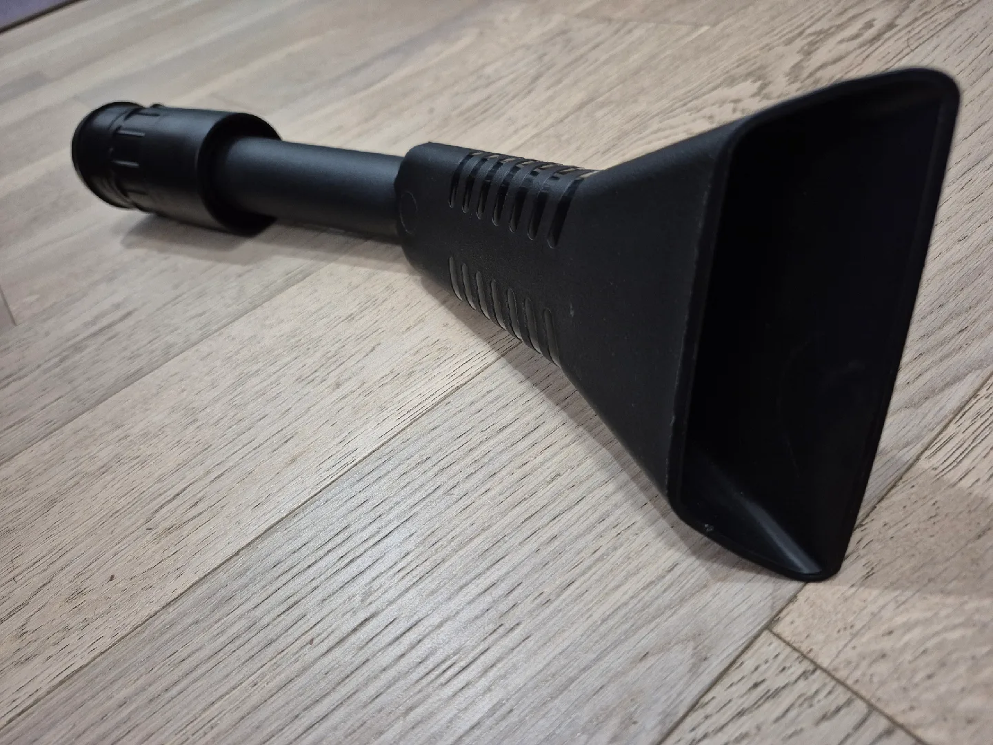 "RIDGID" 1-1/4" - 1-7/8" Claw Nozzle image indicator(2)