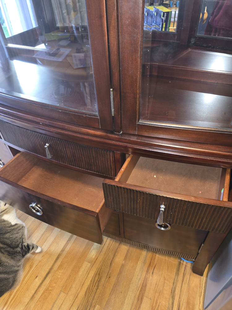 China Cabinet - photo 4