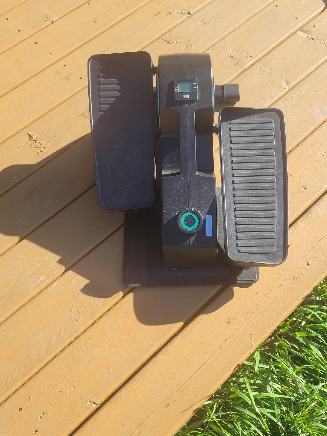 Cubii JR1 Seated Elliptical image indicator(2)