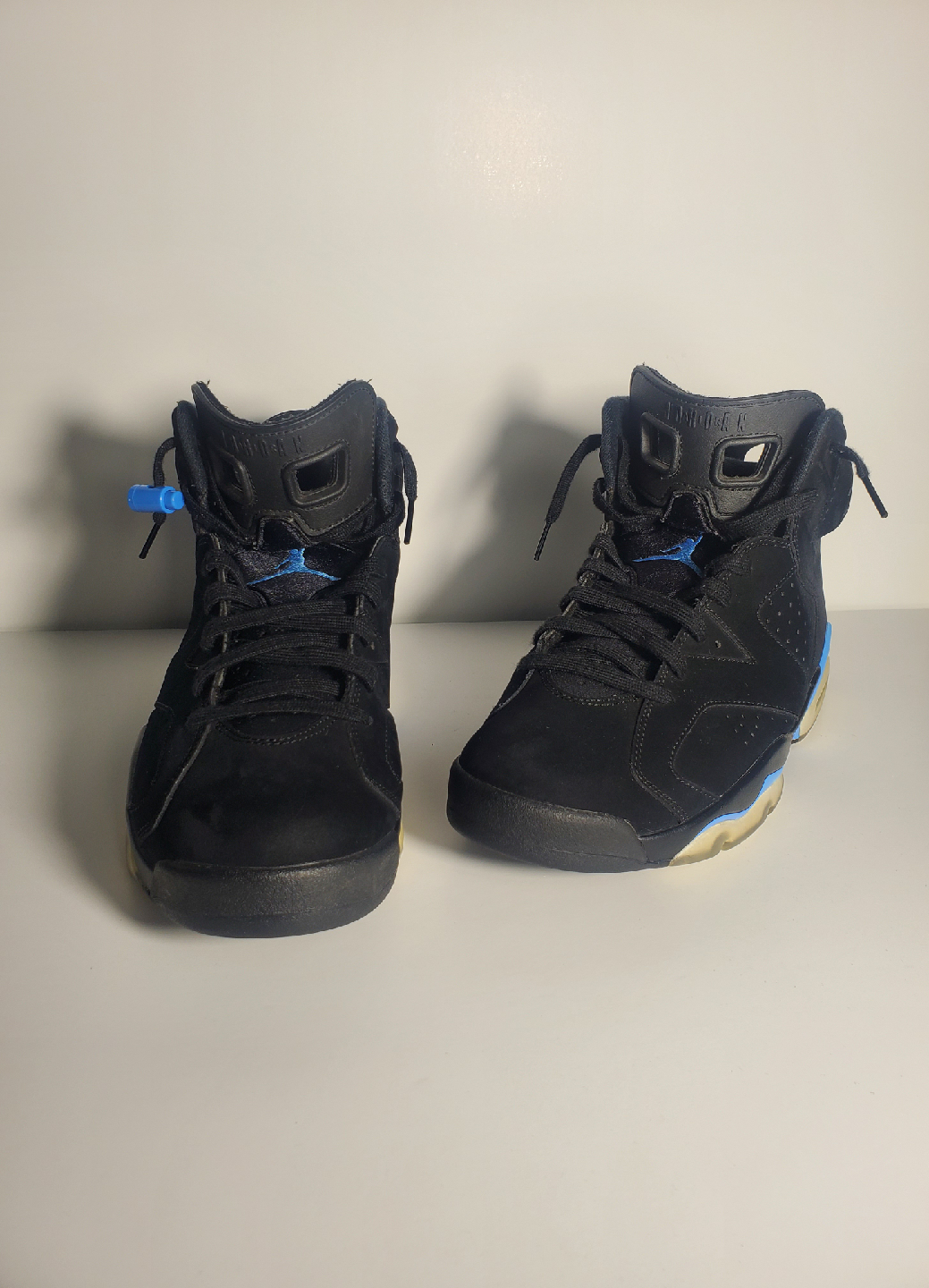 Men’s Jordan 6 Retro UNC 384664-006 Size 11.5