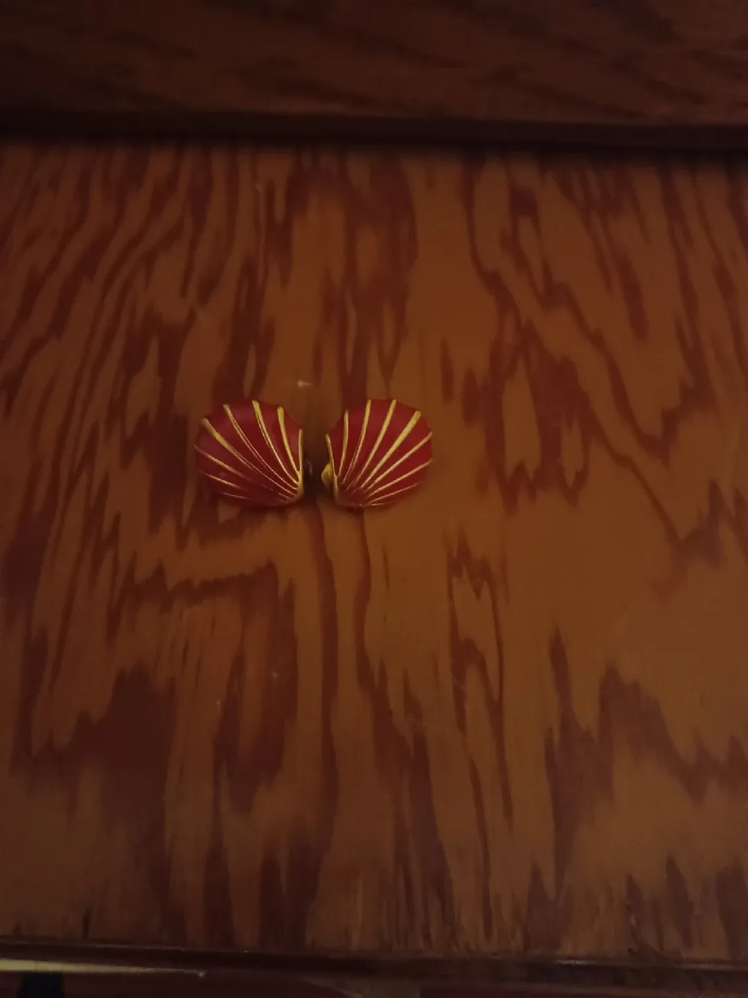 Shell Earrings - Red & Gold