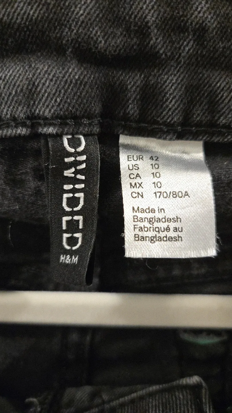 H&M Divided Black Denim Jeans - Size 10 image indicator(3)