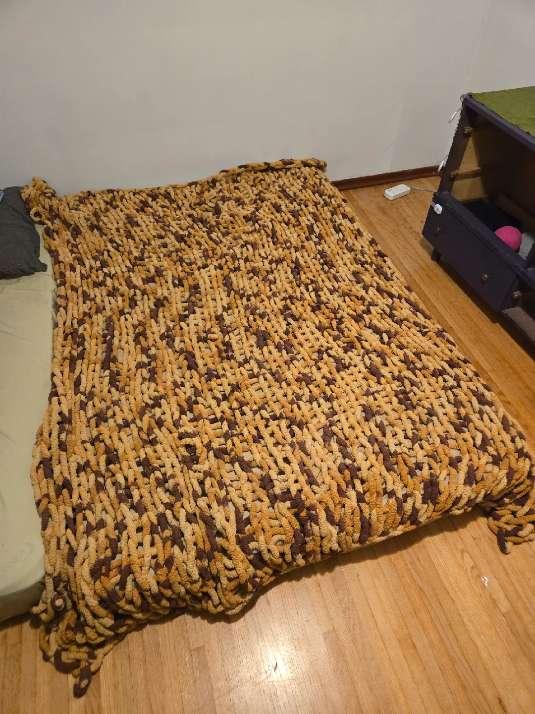 Queen Chunky Knit Throw Blanket - Brown & Beige image indicator(3)