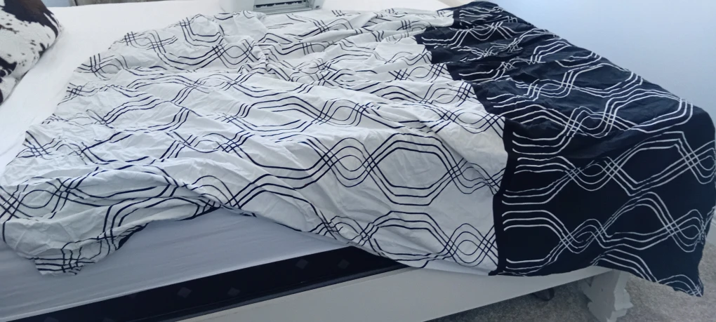 Black & White Patterned Bedding Set