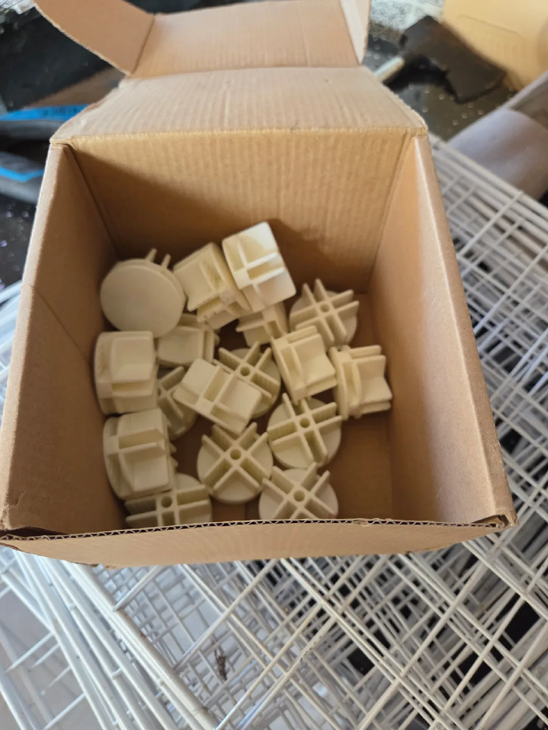 White Wire Shelf Organizers image indicator(2)